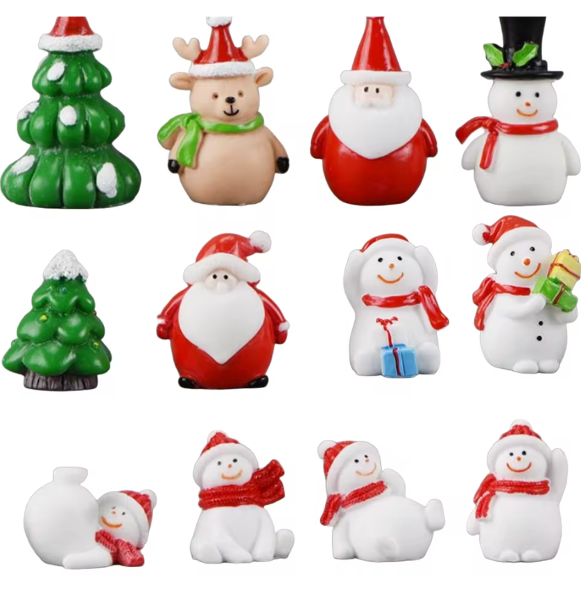 FREE MINI CHRISTMAS FIGURINES